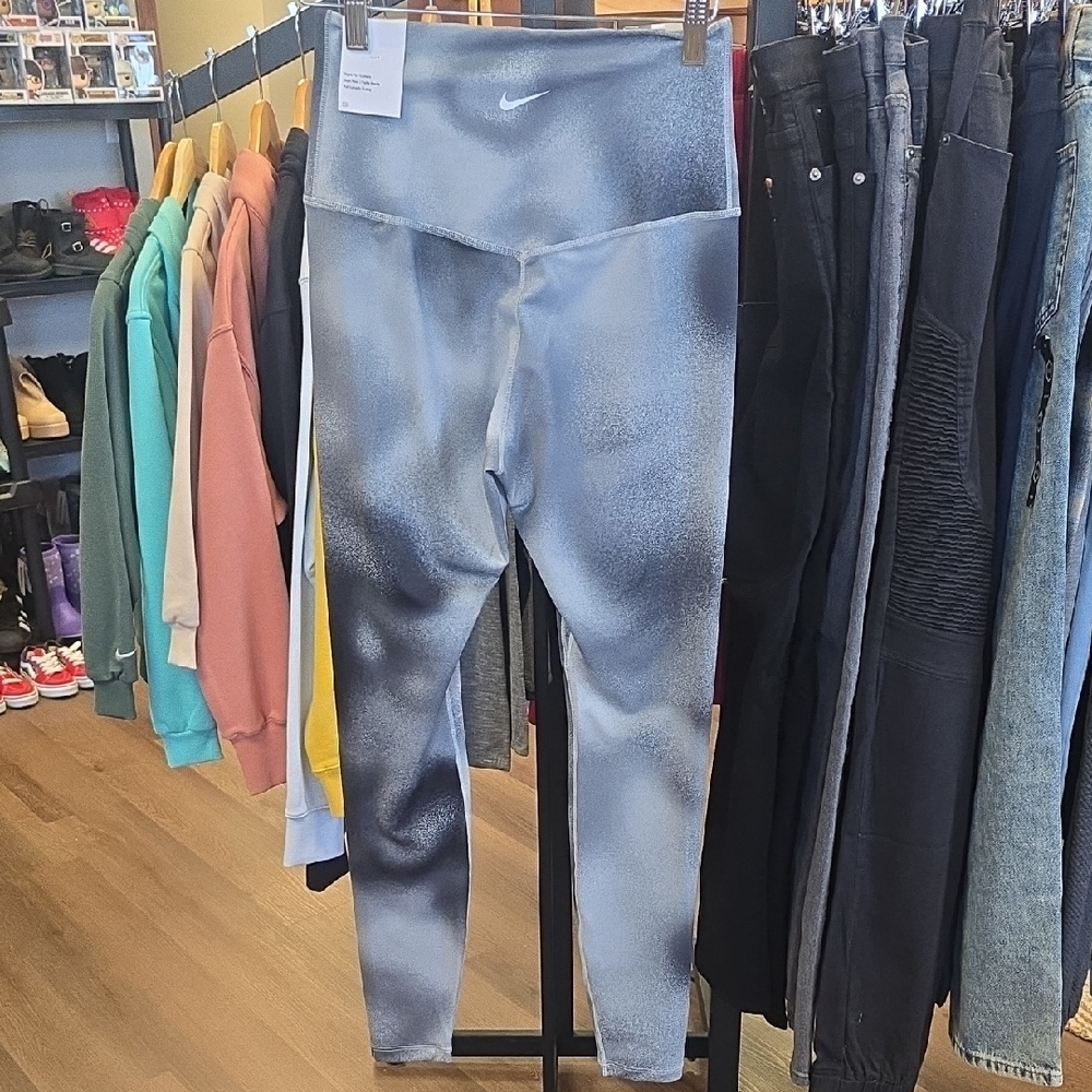 Nike Women's Black and Gray Jeans